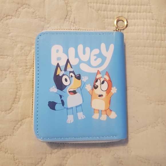 Bluey Wallet with Zipper Closure - Picture 2 of 5